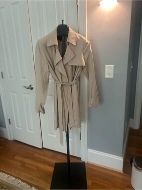 Banana Republic Light Beige Trench Coat with Tie Belt
